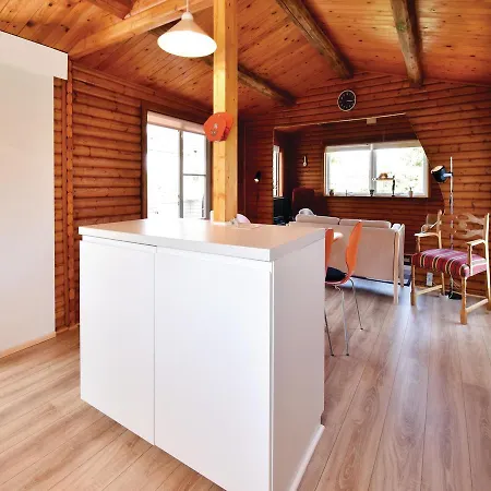 Two-bedroom Holiday In Hébergement de vacances Otterup