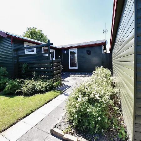 Two-bedroom Holiday In Hébergement de vacances