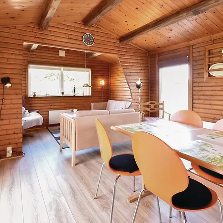 Two-bedroom Holiday In Hébergement de vacances